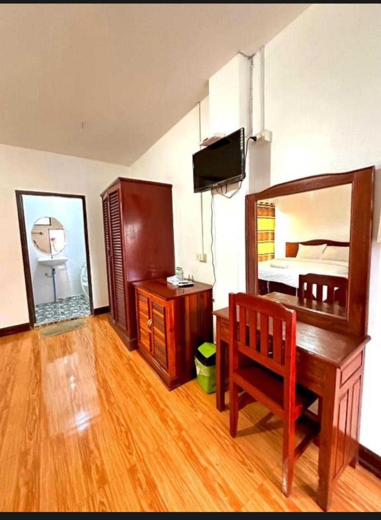 Vang Vieng Guesthouse Exterior photo